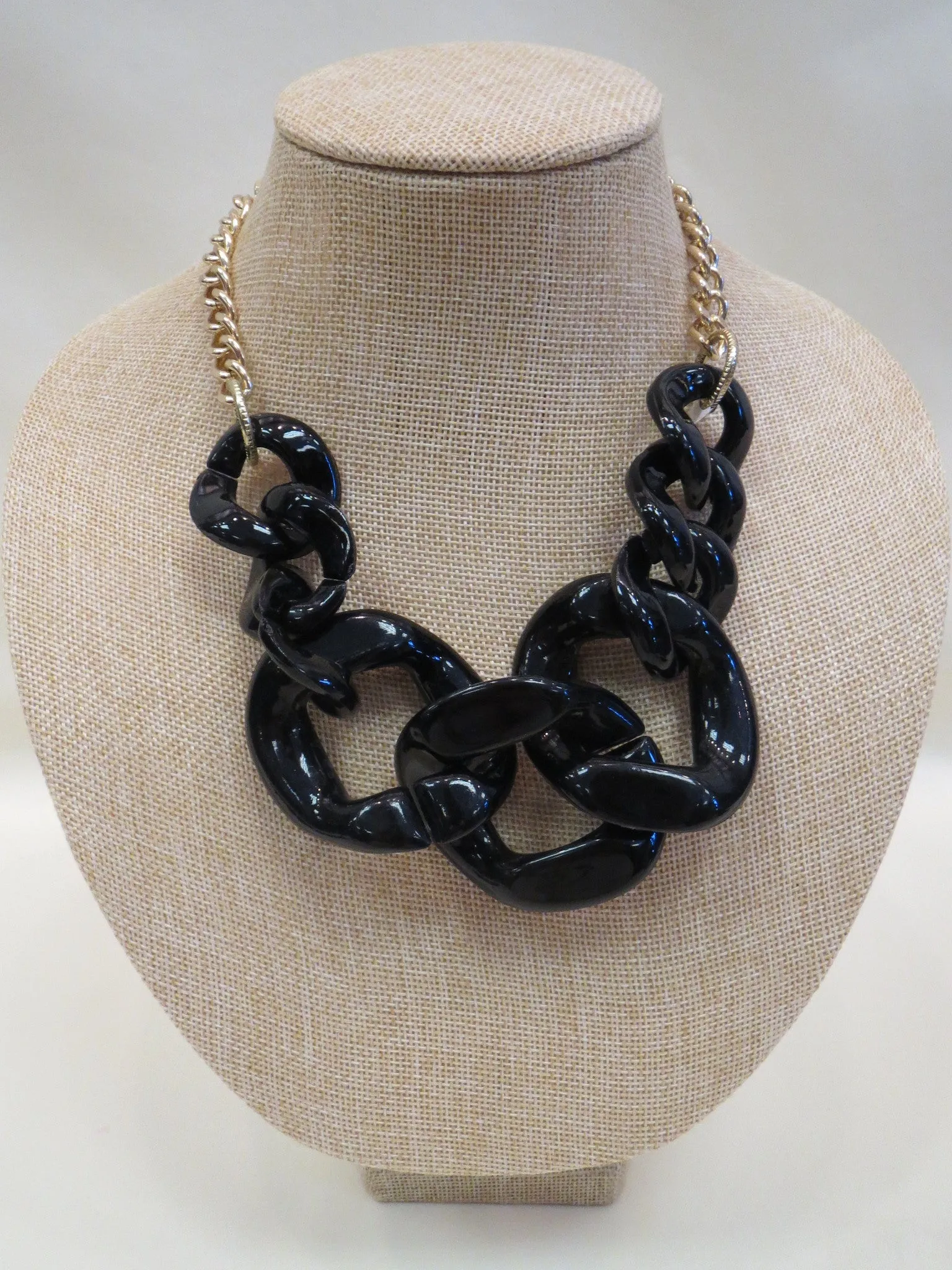 ADO | Black & Gold Chain Necklace