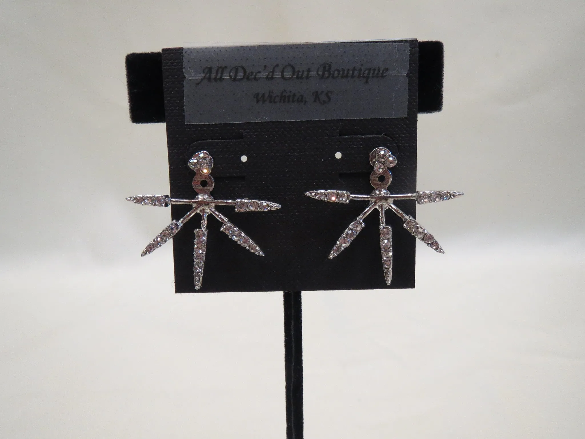 ADO | Peekaboo Arrow Earring Silver
