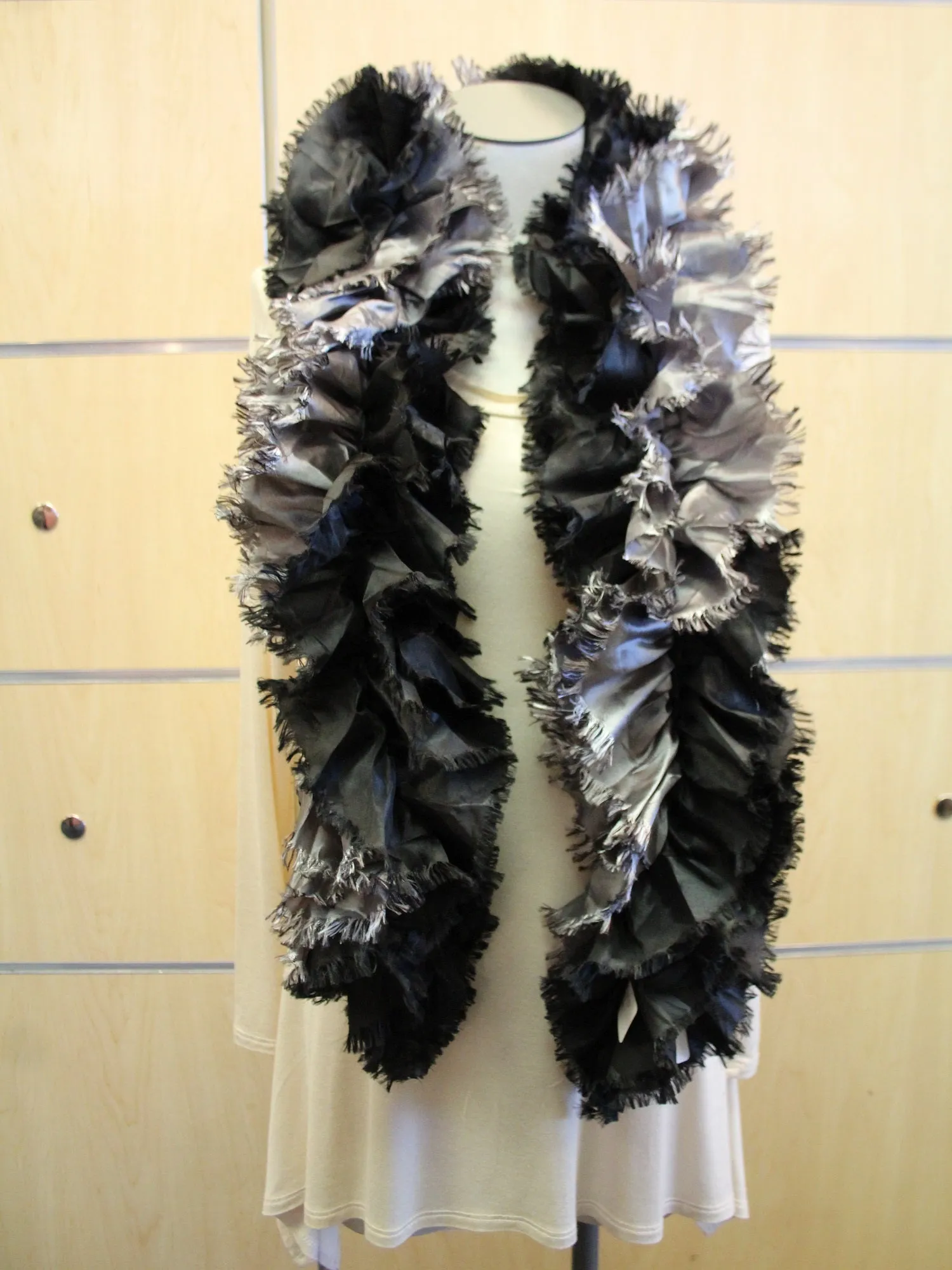 ADO | Wrap Ruffle Scarf Black & Silver
