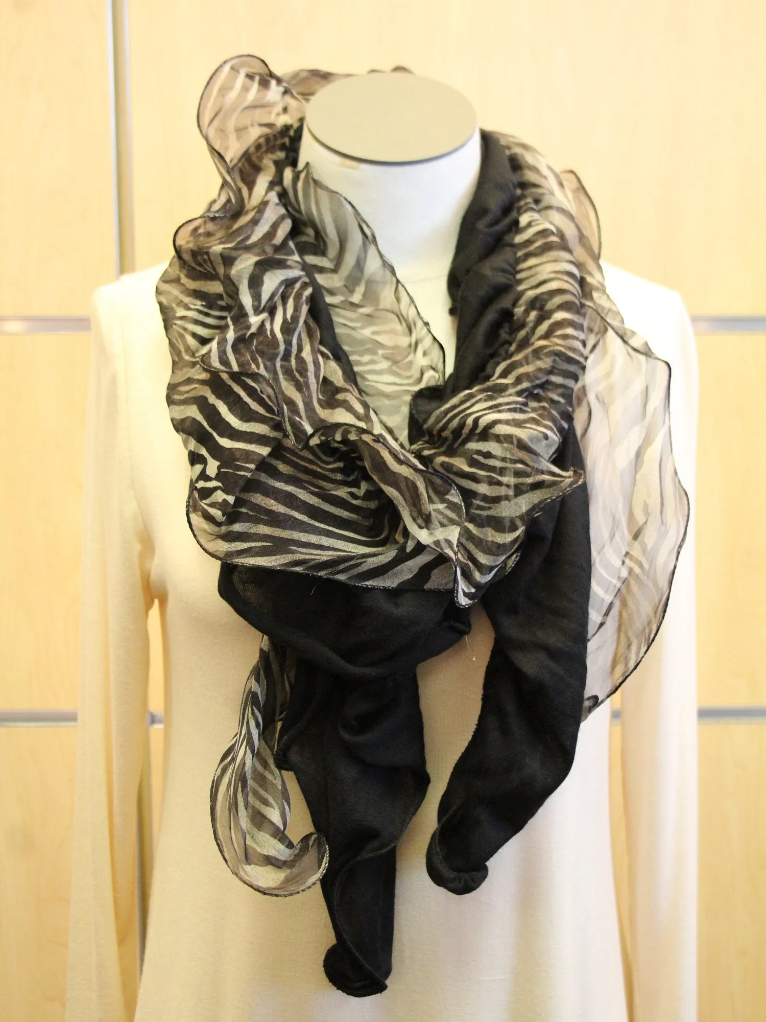 ADO | Wrap Ruffle Scarf Black Zebra