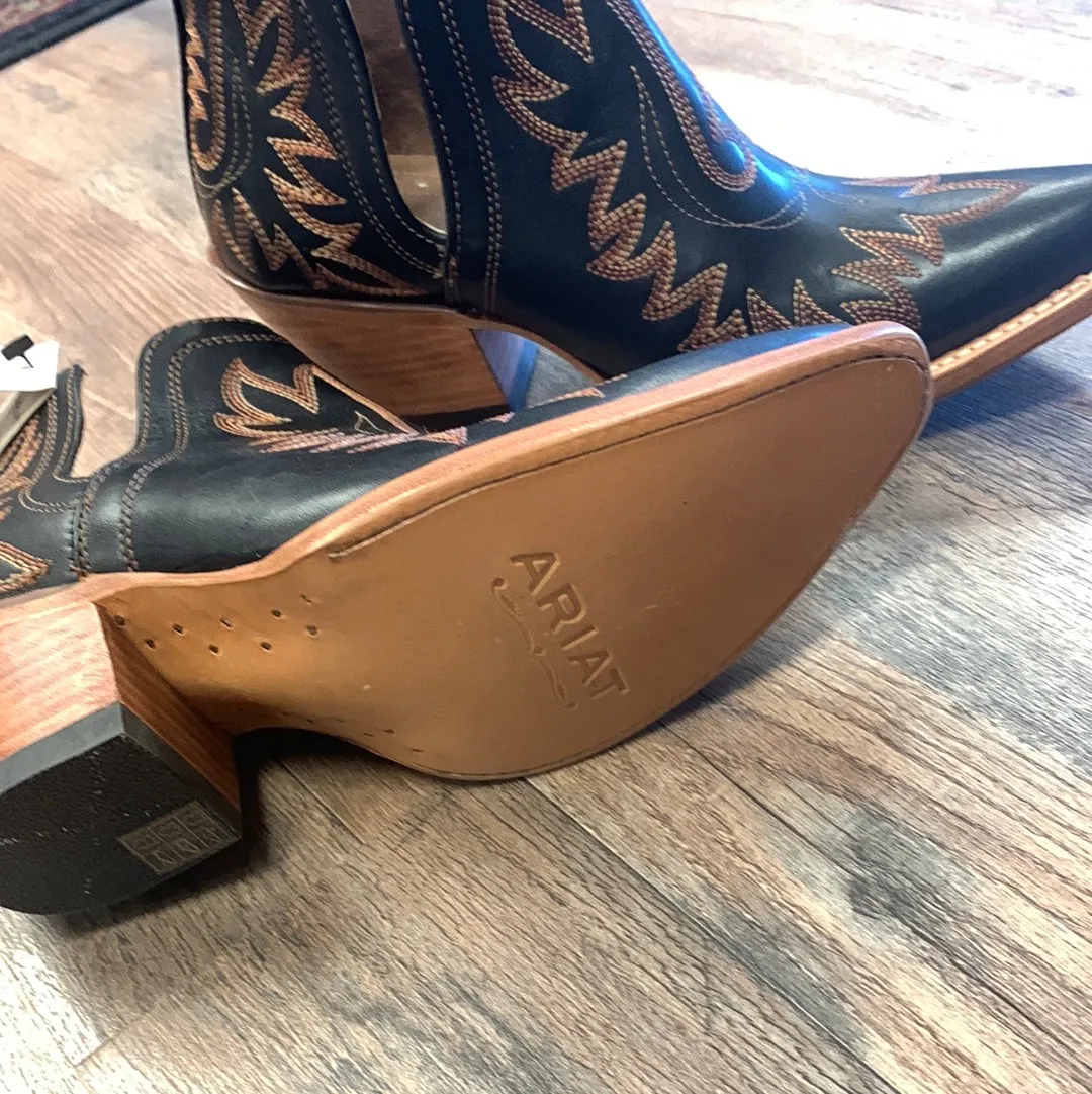 ARIAT WOMEN'S DIXON BROOKLYN FASHION BOOTIES - SNIP TOE