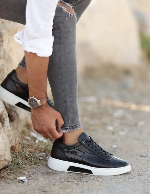 Black Crocodile Pattern Sneakers
