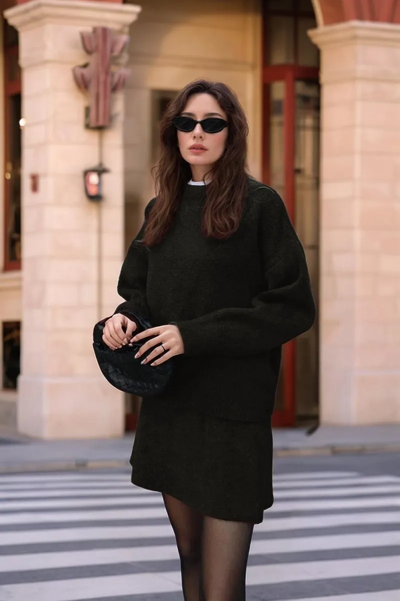 Chouyatou Women Sweater Skirt Sets 2 Pieces Outfits Loose Fit Pullover Sweater Knitted Mini Skirt