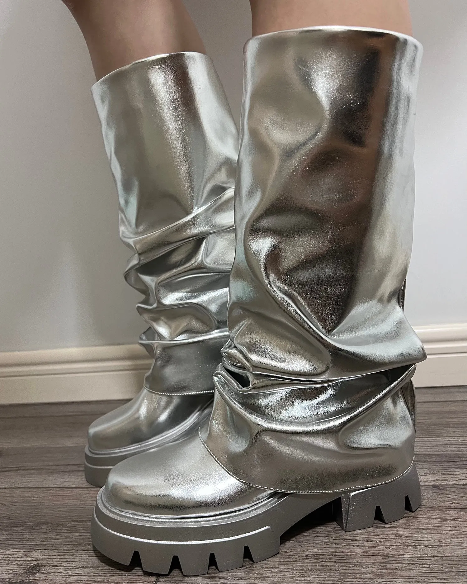 Metal Silver Wrinkle Short Trouser Boots