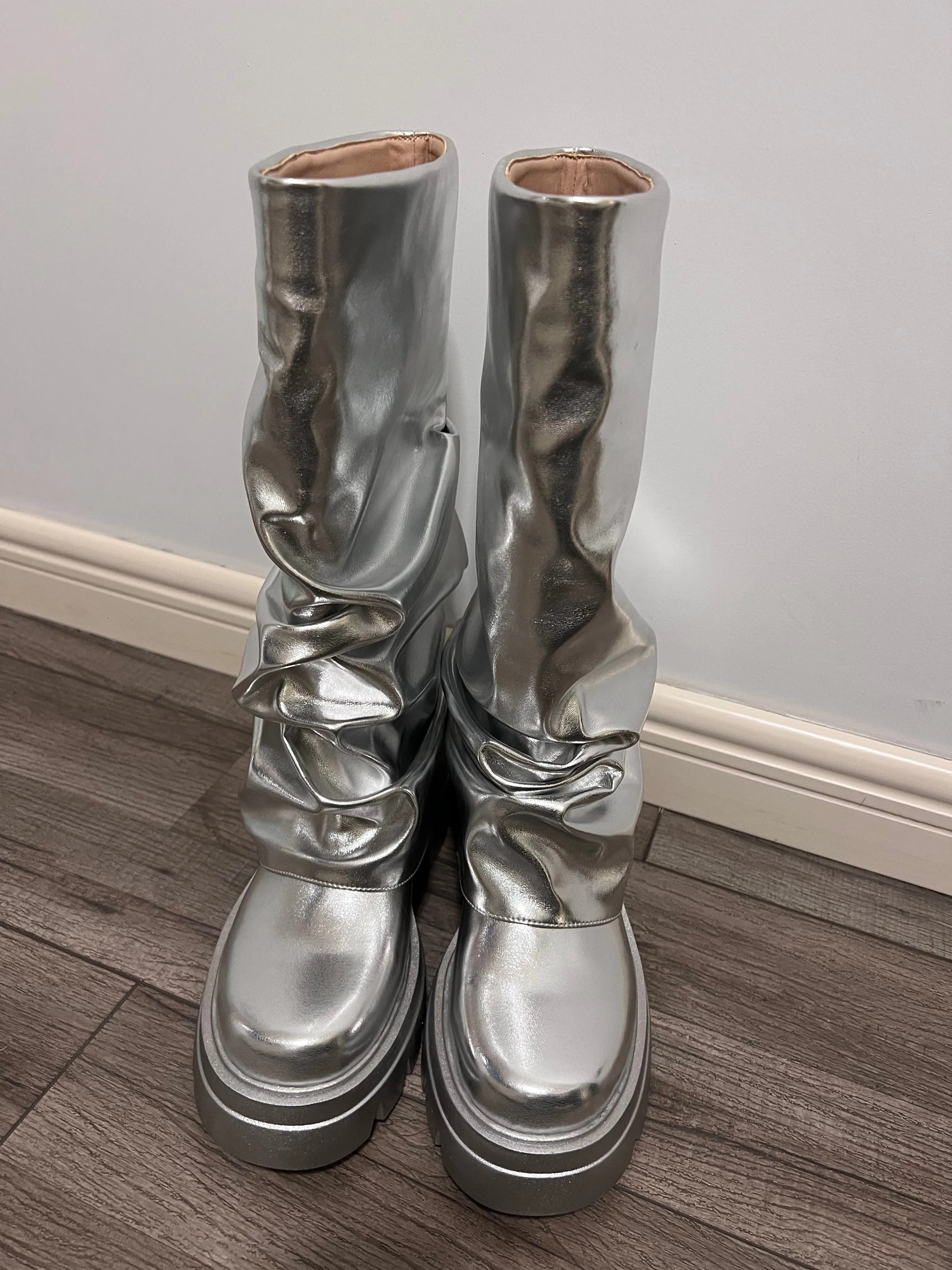 Metal Silver Wrinkle Short Trouser Boots