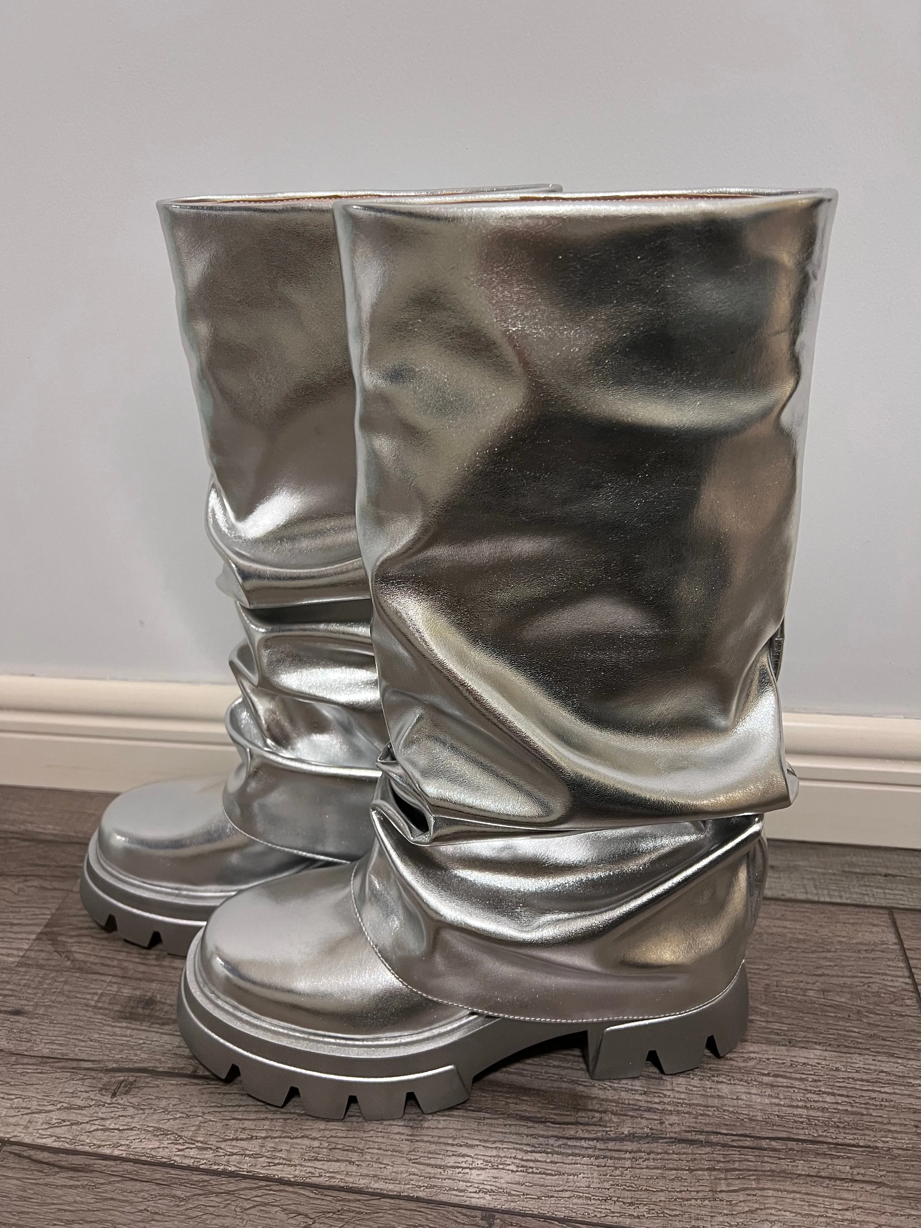 Metal Silver Wrinkle Short Trouser Boots