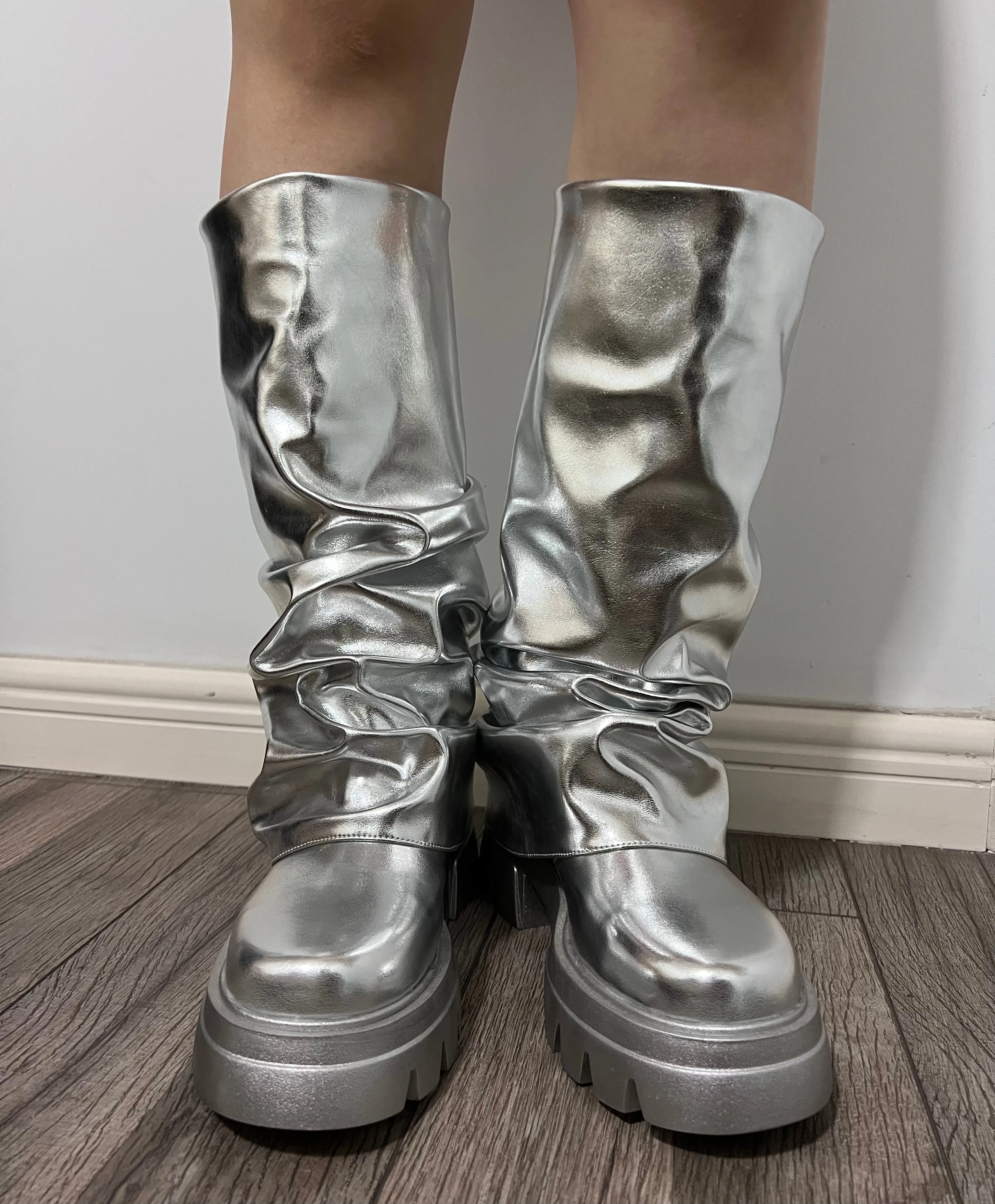 Metal Silver Wrinkle Short Trouser Boots