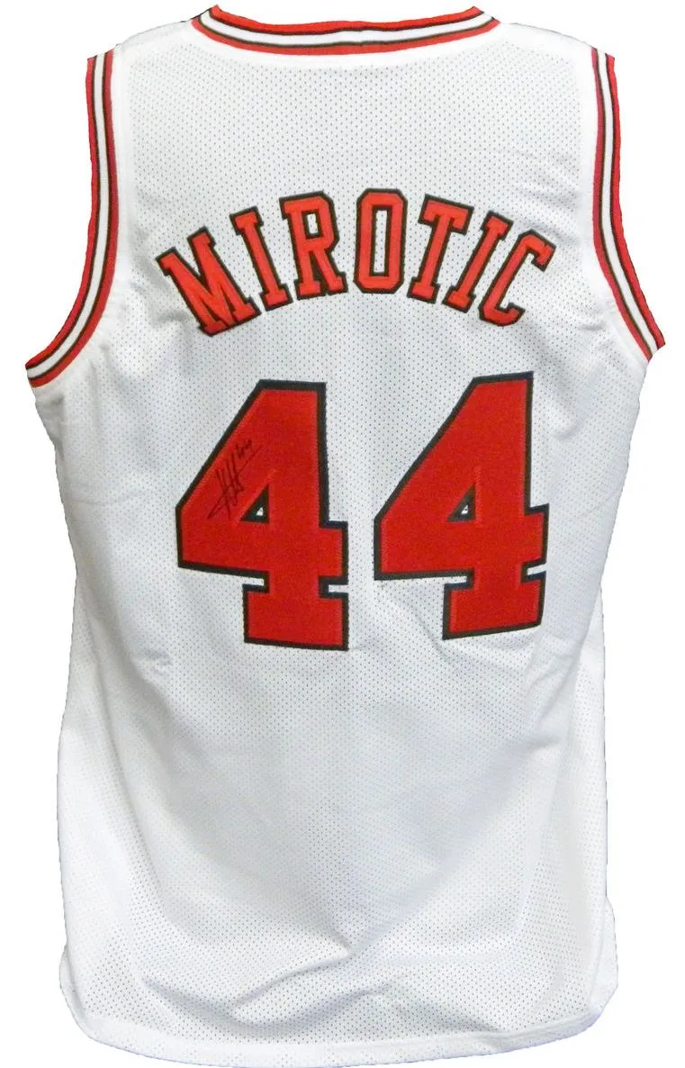 Nikola Mirotic Signed Autographed Chicago Bulls Basketball Jersey (Schwartz COA)