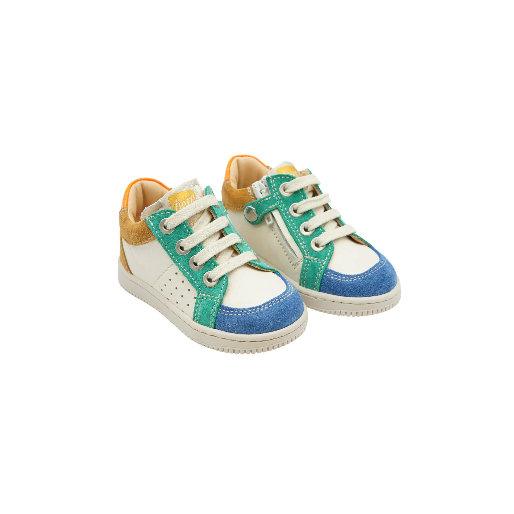 Soft Lace-Up Sneakers D076/26