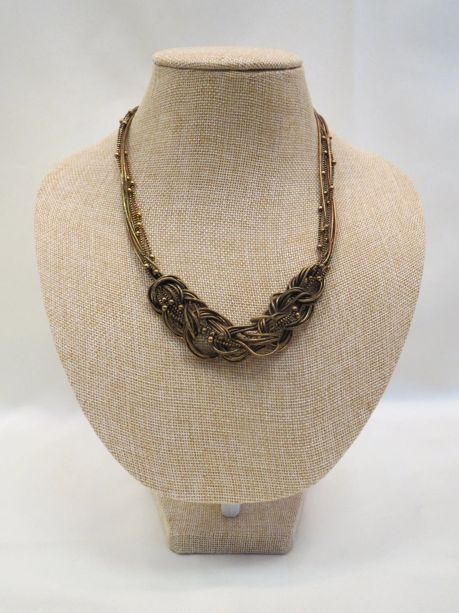 Treska | Gold Knot Necklace