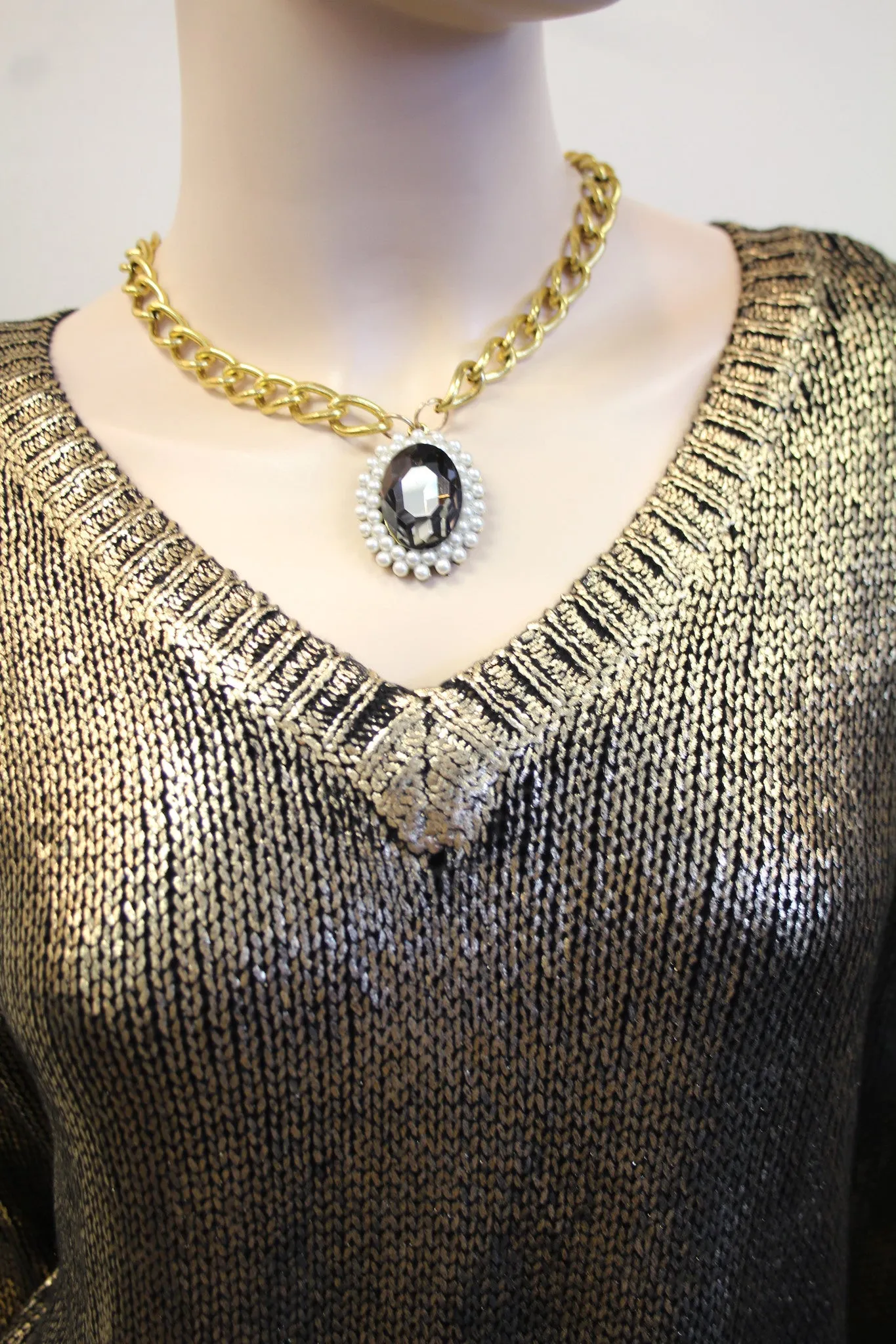 Treska | Pearl Black Diamond Pendant Necklace