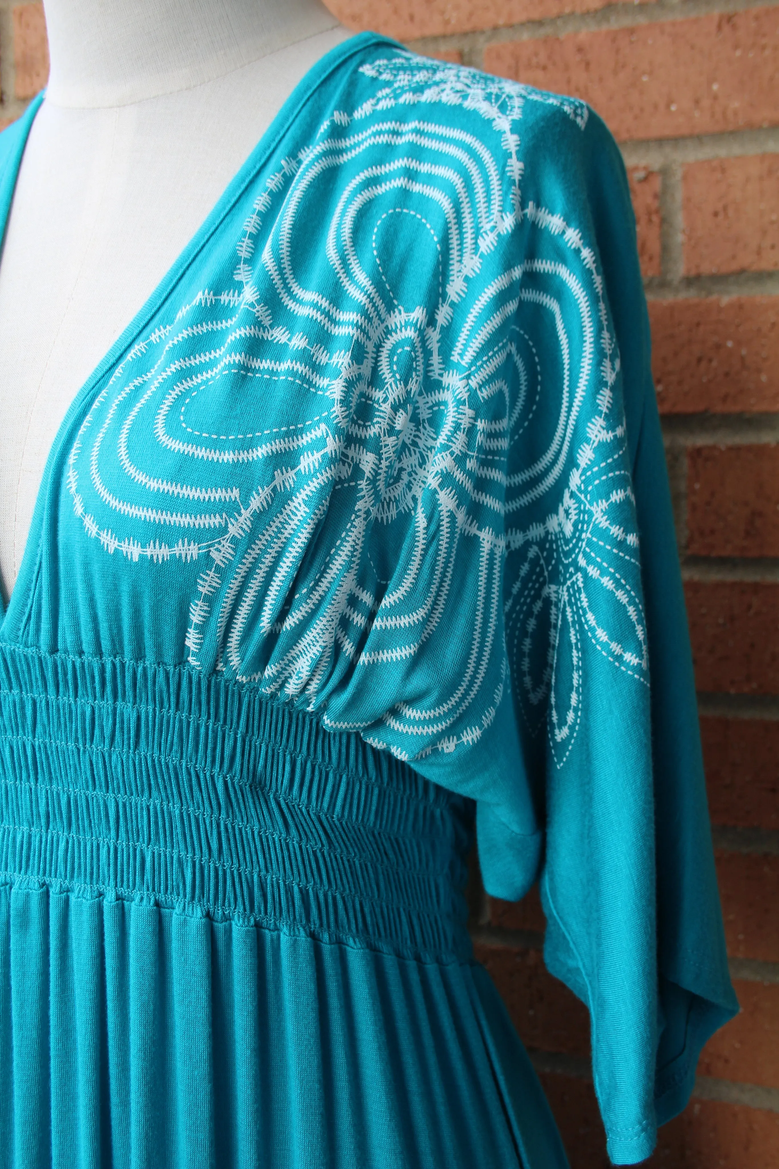 Voll | Long Bright Teal & White Design Maxi Dress
