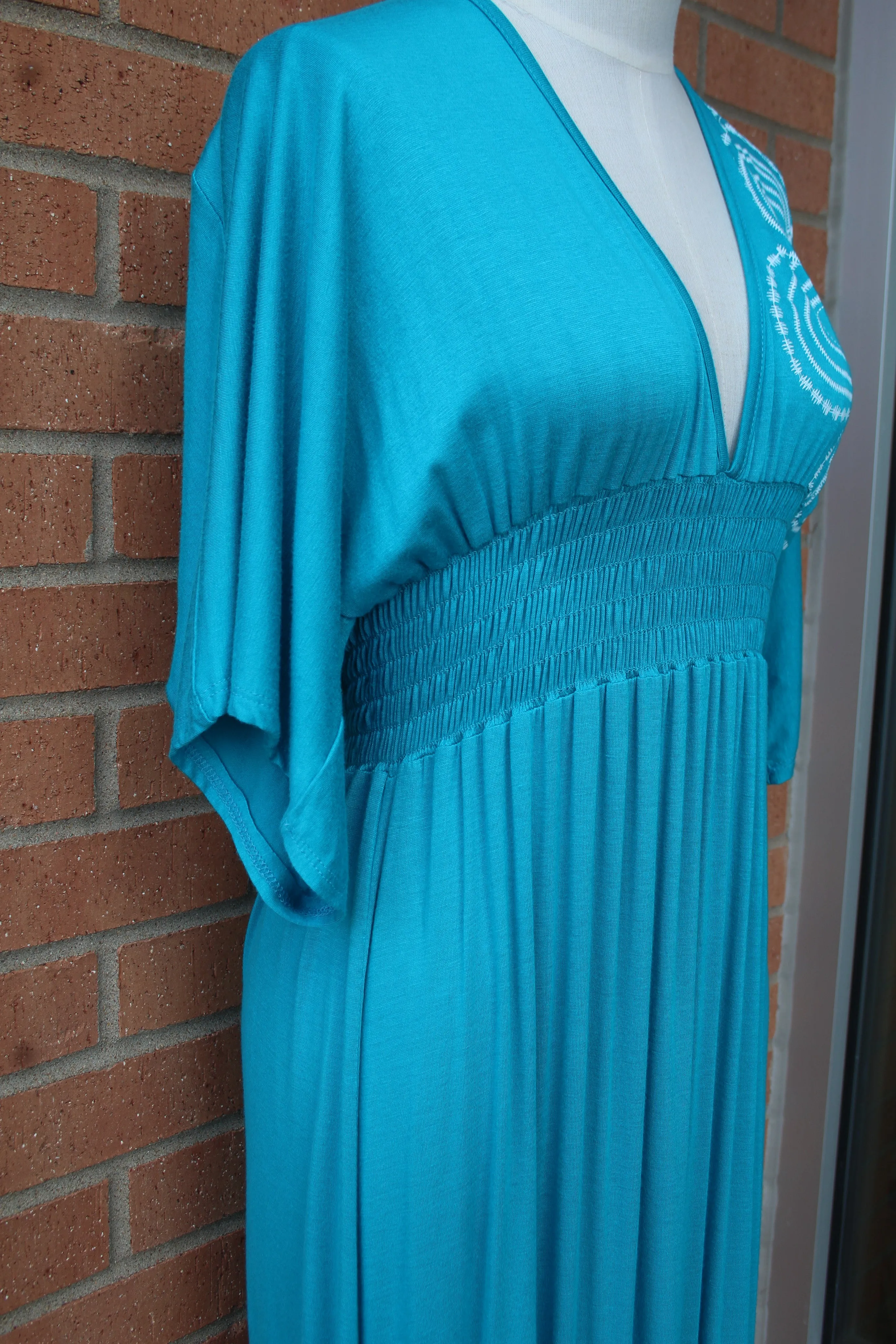 Voll | Long Bright Teal & White Design Maxi Dress