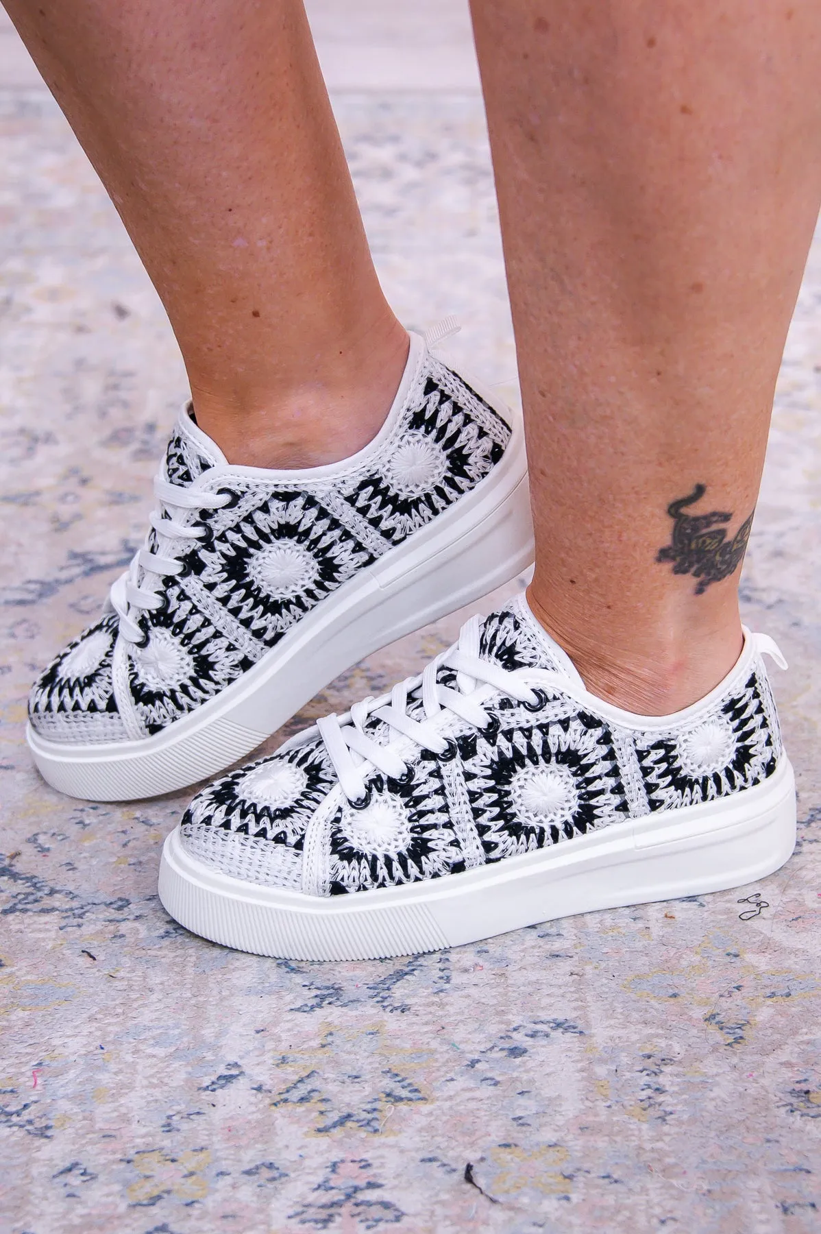 Walking With Purpose Black/White Woven Platform Sneakers - SHO2690BK