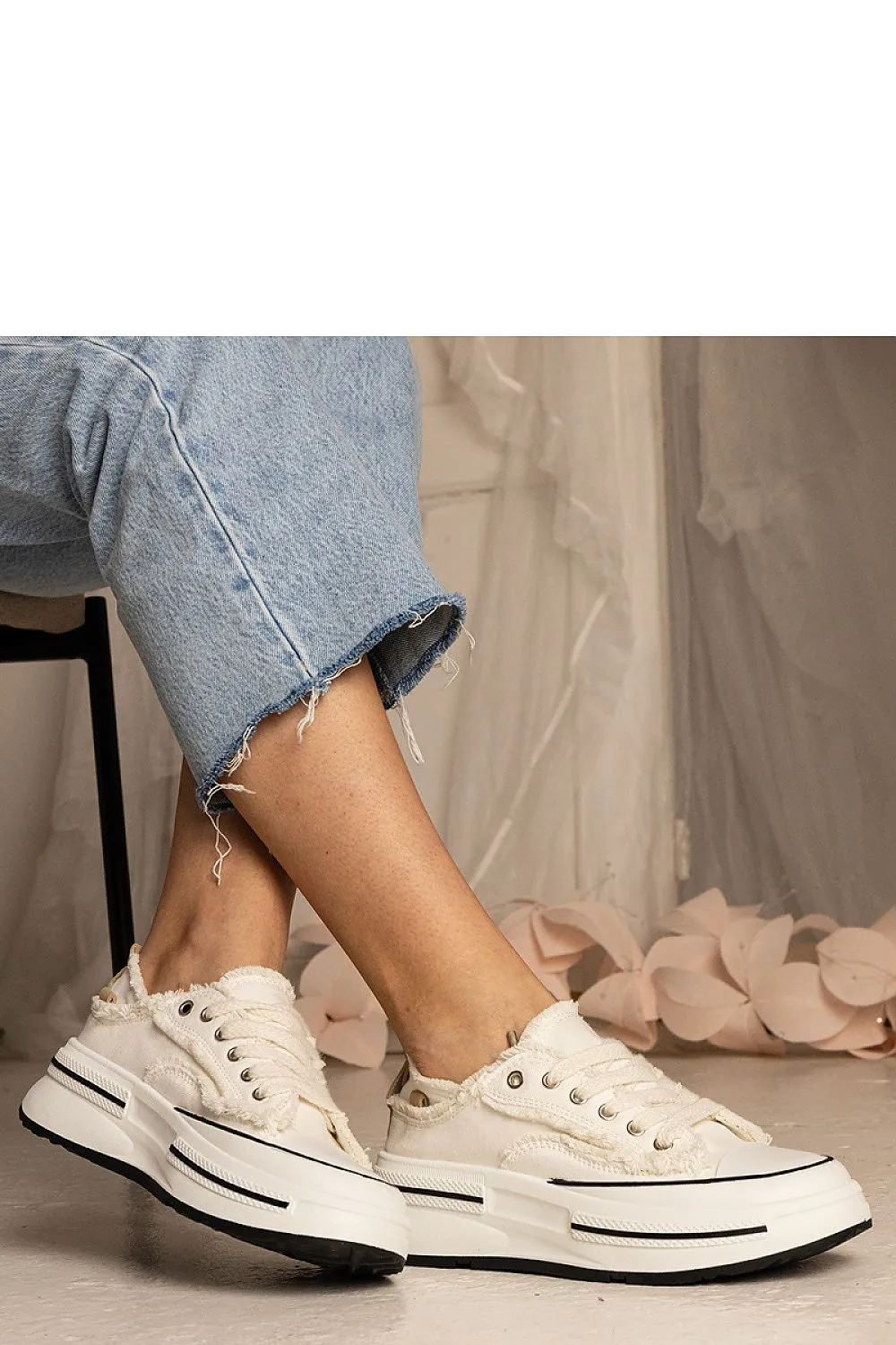 Women's high-soled sneakers