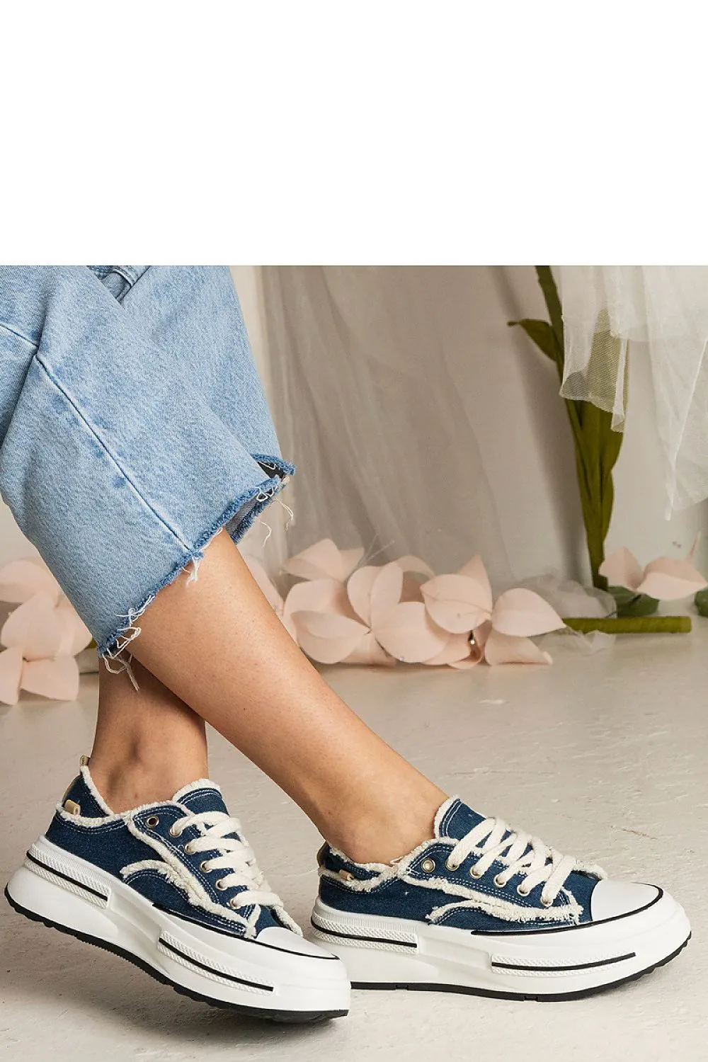 Women's high-soled sneakers
