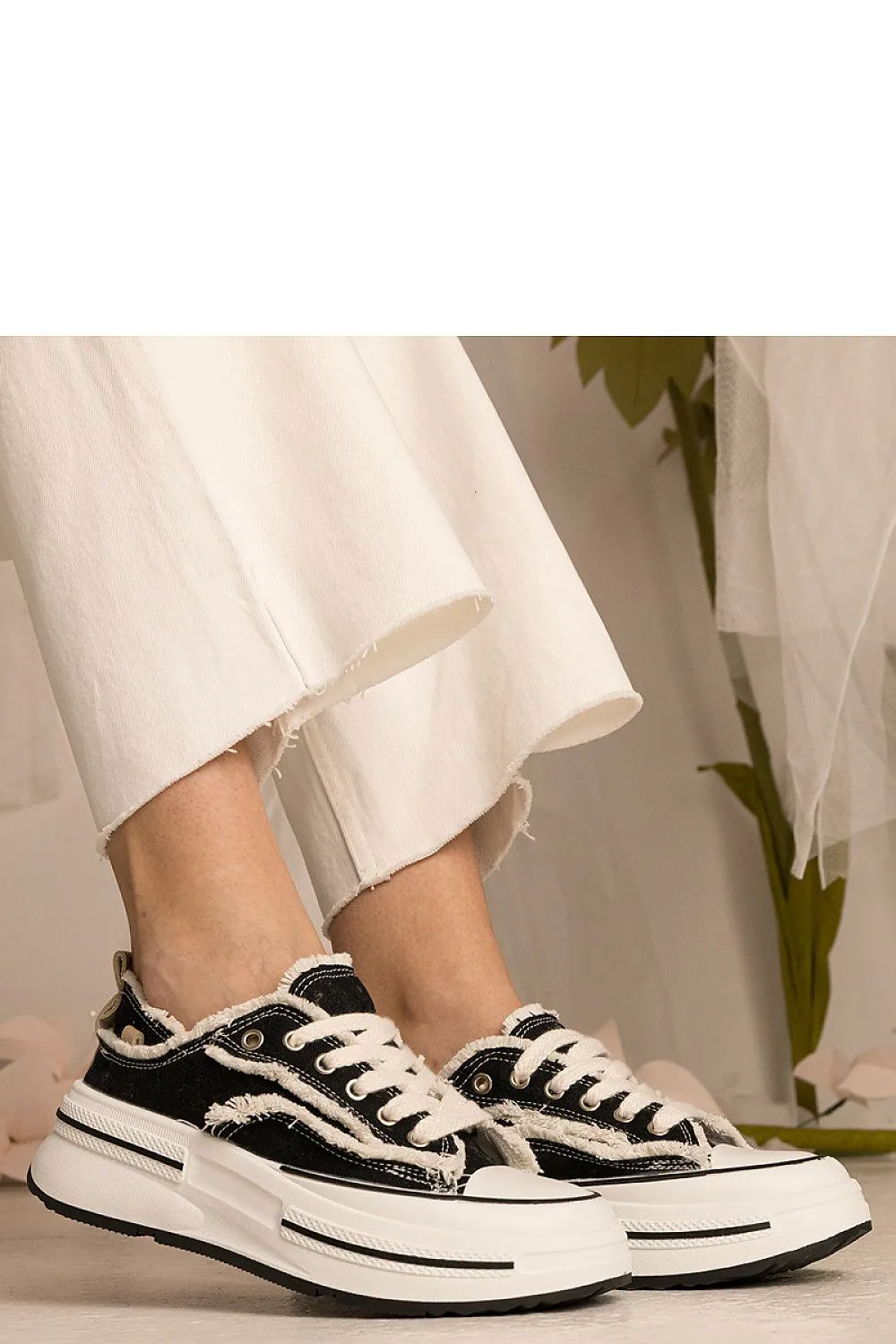 Women's high-soled sneakers