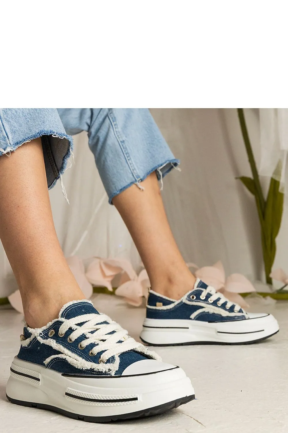 Women's high-soled sneakers