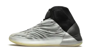 Yeezy QNTM BSKTBL